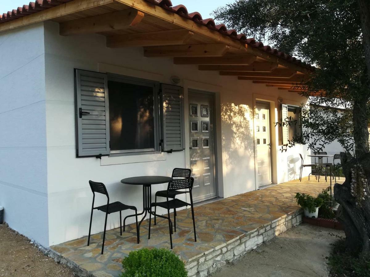 Janakis Garden Livadi Beach Himare Fshat Exterior photo
