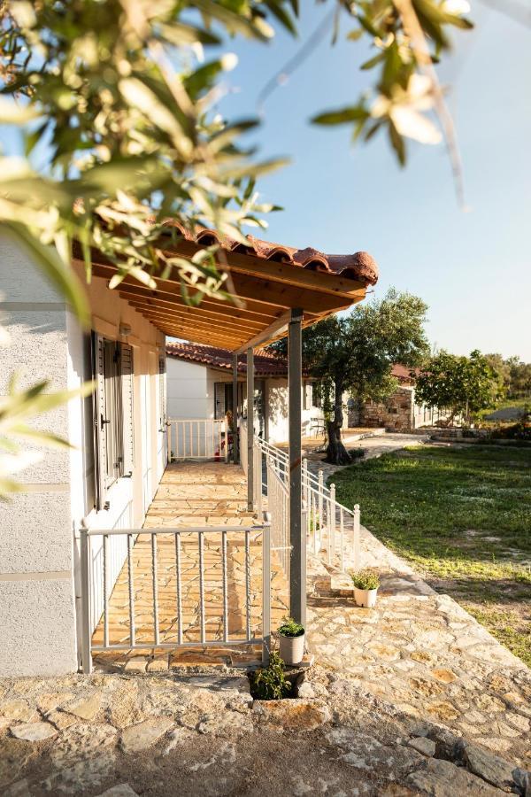 Janakis Garden Livadi Beach Himare Fshat Exterior photo